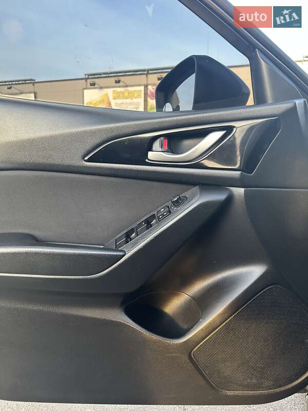 Седан Mazda 3 2013 в Киеве