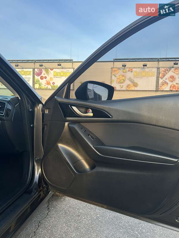 Седан Mazda 3 2013 в Киеве