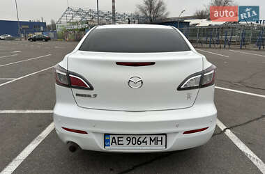 Седан Mazda 3 2011 в Днепре