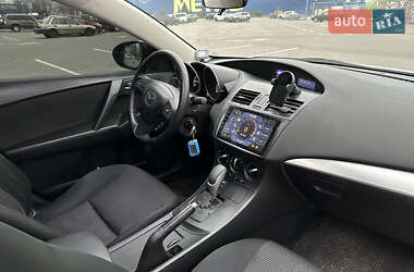 Седан Mazda 3 2011 в Днепре