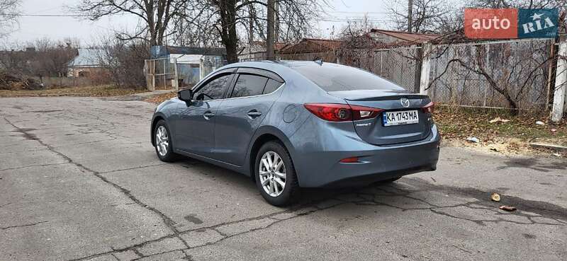 Седан Mazda 3 2015 в Полтаве