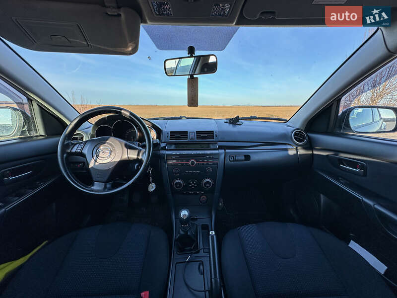 Хэтчбек Mazda 3 2005 в Прилуках