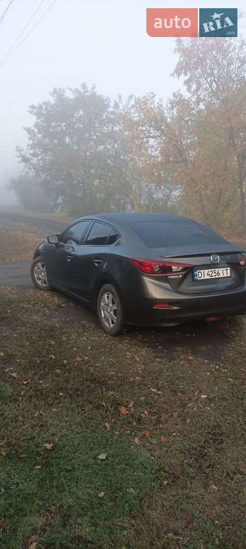 Седан Mazda 3 2015 в Першотравенську