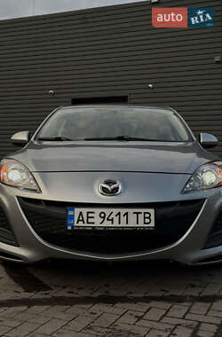 Седан Mazda 3 2011 в Кривому Розі