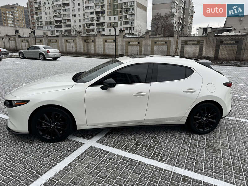 Хэтчбек Mazda 3 2022 в Черкассах