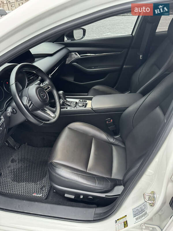 Хэтчбек Mazda 3 2022 в Черкассах