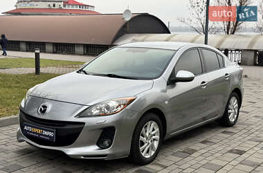 Седан Mazda 3 2011 в Дніпрі