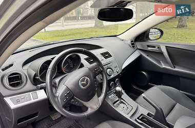 Седан Mazda 3 2011 в Дніпрі