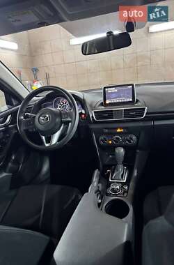 Седан Mazda 3 2016 в Василькове