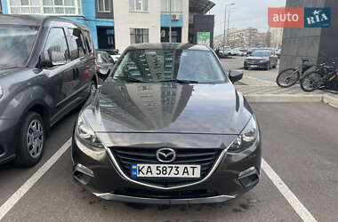 Седан Mazda 3 2015 в Киеве