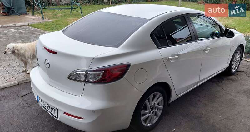 Седан Mazda 3 2012 в Кременчуге