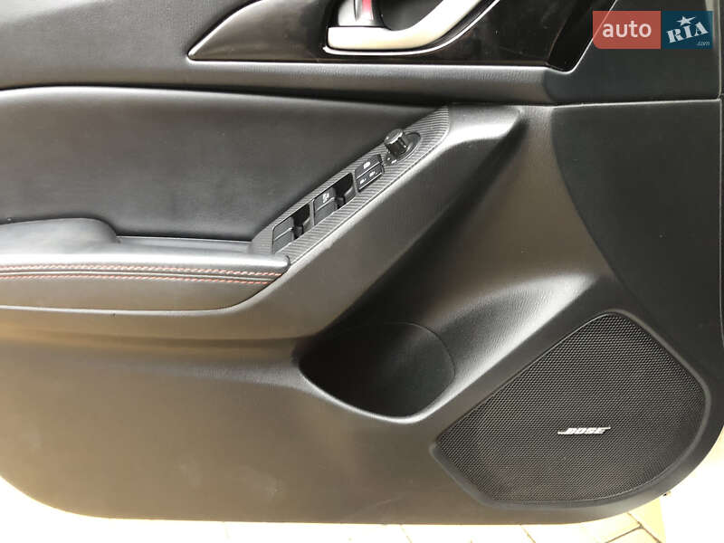 Седан Mazda 3 2015 в Одесі