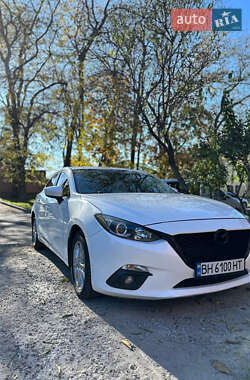 Хэтчбек Mazda 3 2015 в Благовещенском