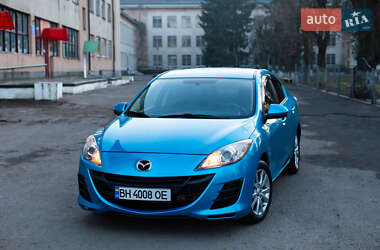 Седан Mazda 3 2011 в Золочеві