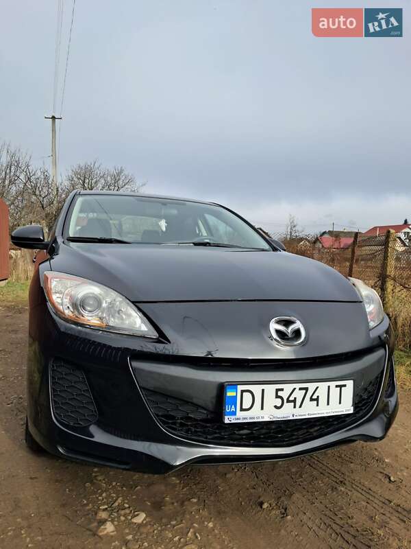 Седан Mazda 3 2011 в Ивано-Франковске