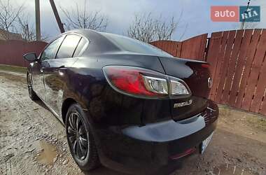 Седан Mazda 3 2011 в 