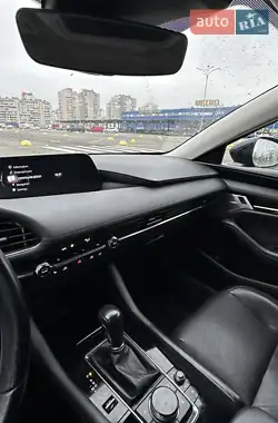 Mazda 3 2019