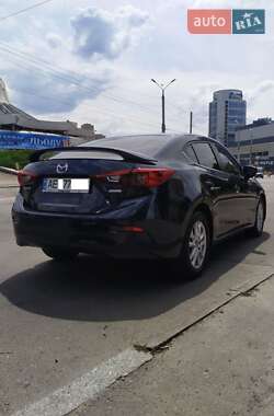 Седан Mazda 3 2016 в 