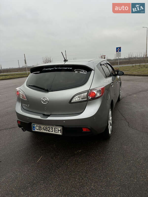 Хэтчбек Mazda 3 2010 в Чернигове