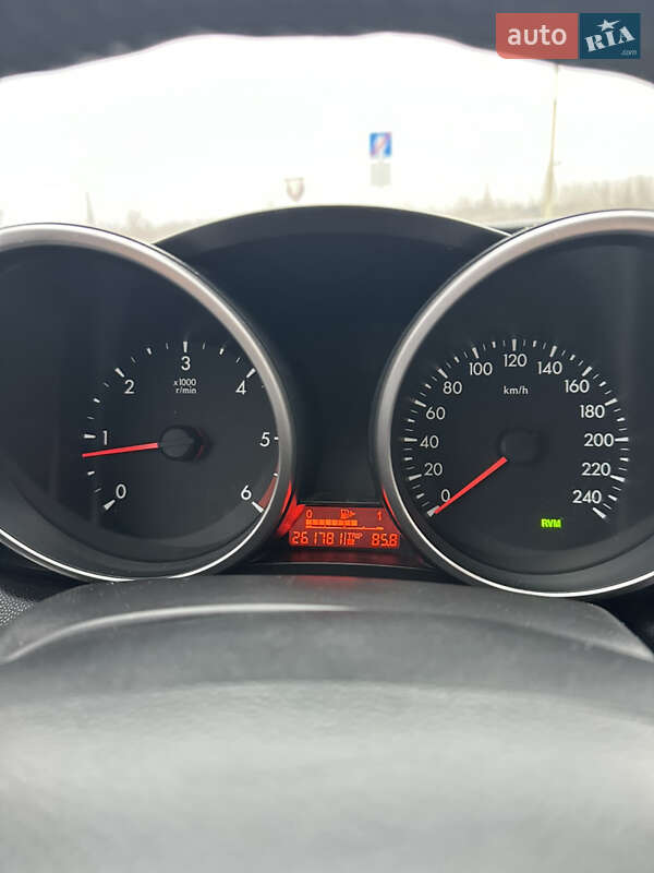 Хэтчбек Mazda 3 2010 в Чернигове