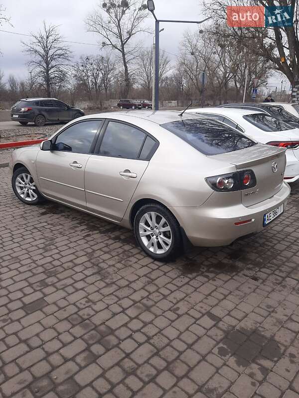 Седан Mazda 3 2007 в Новомосковске