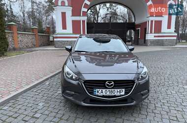 Седан Mazda 3 2017 в 