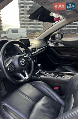 Хэтчбек Mazda 3 2016 в 