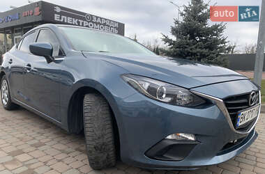 Седан Mazda 3 2016 в Сарнах