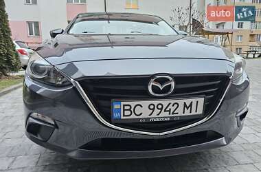 Седан Mazda 3 2016 в Львове