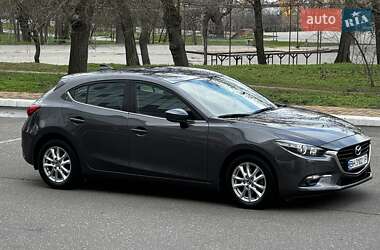 Хэтчбек Mazda 3 2016 в Одессе