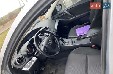Седан Mazda 3 2013 в 