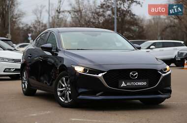 Седан Mazda 3 2019 в Киеве