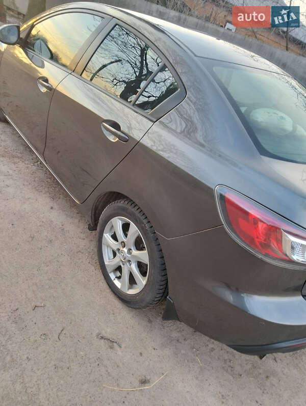 Седан Mazda 3 2010 в Чернігові