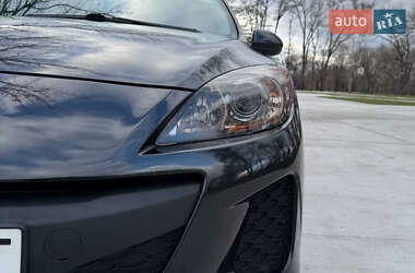 Хэтчбек Mazda 3 2013 в 