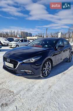 Хэтчбек Mazda 3 2018 в Кропивницком