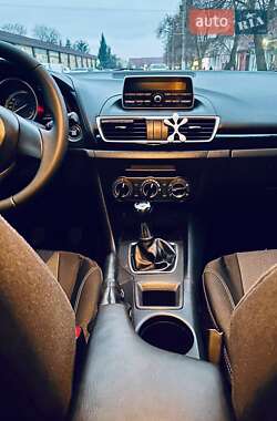 Хэтчбек Mazda 3 2015 в 