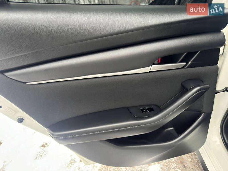 Седан Mazda 3 2022 в Сумах