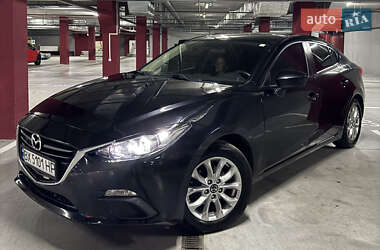 Седан Mazda 3 2014 в Днепре