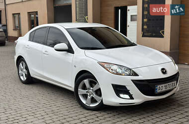 Седан Mazda 3 2010 в Ужгороді