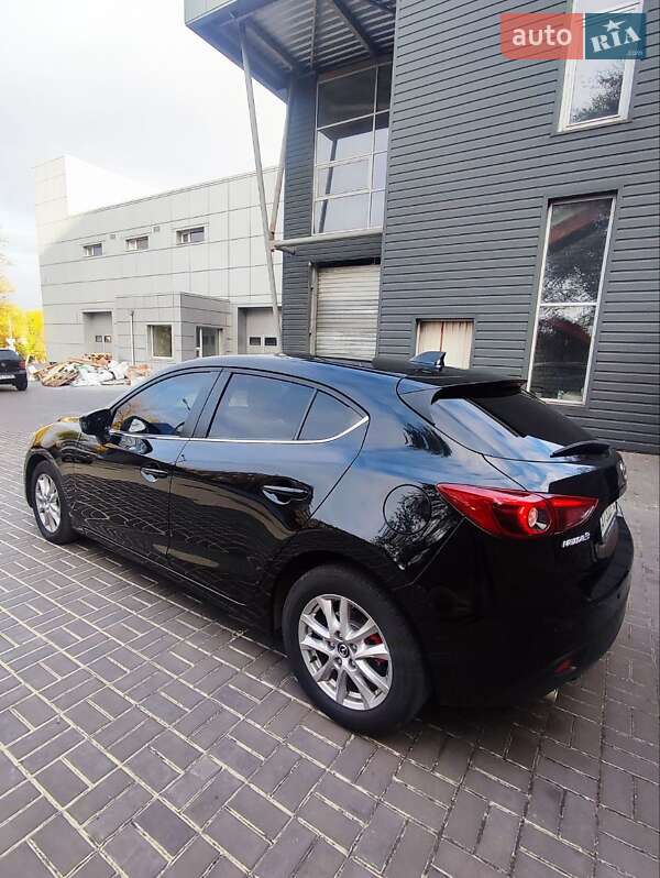Хетчбек Mazda 3 2014 в Кам'янському