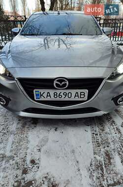 Седан Mazda 3 2016 в Черкасах