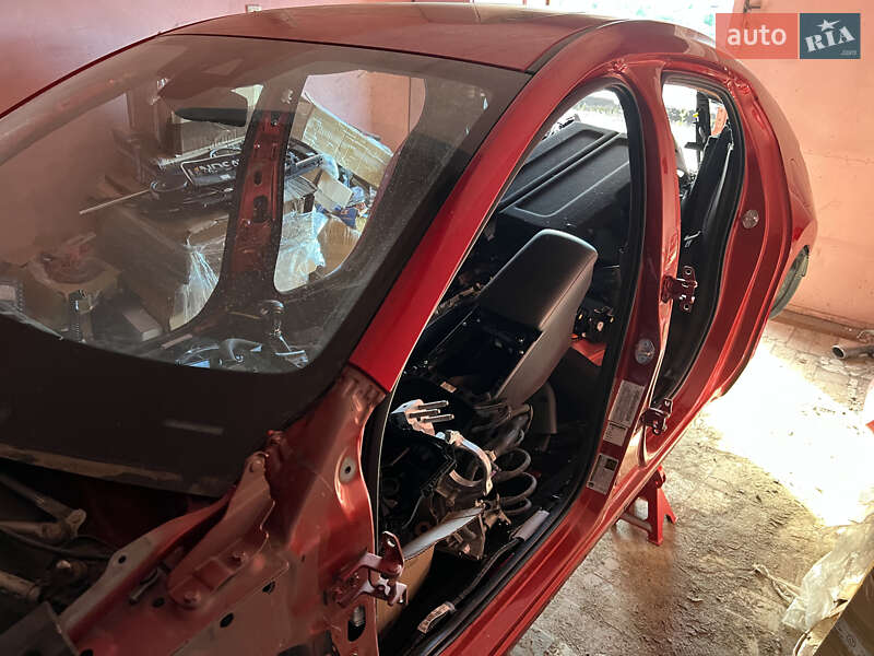 Хэтчбек Mazda 3 2019 в Днепре