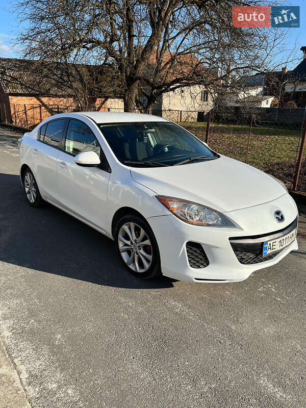Седан Mazda 3 2011 в 