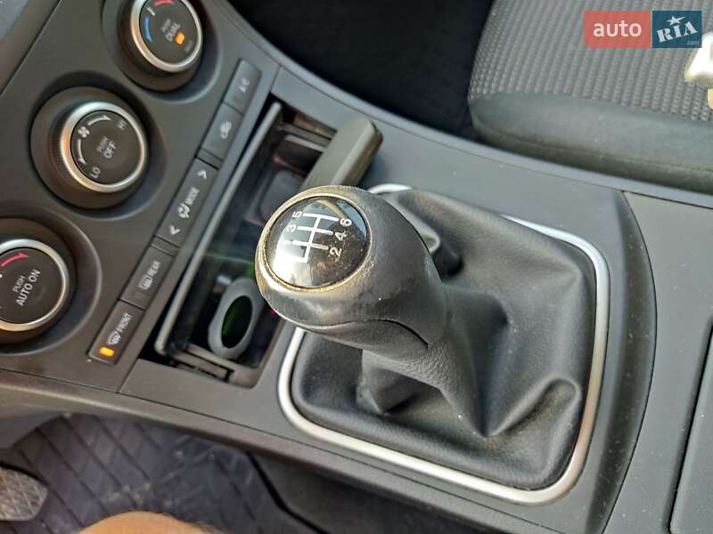 Хетчбек Mazda 3 2012 в Ратному