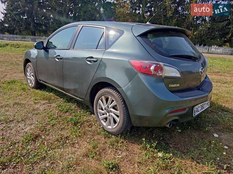 Хетчбек Mazda 3 2012 в Ратному