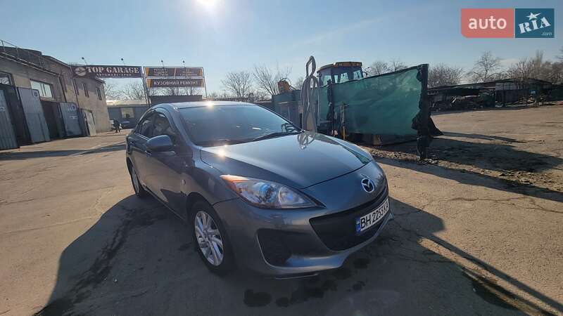 Седан Mazda 3 2011 в 