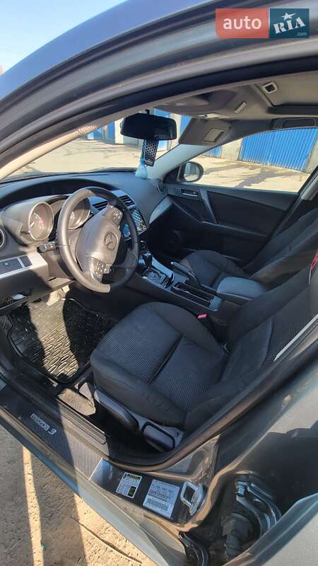 Седан Mazda 3 2011 в Одессе