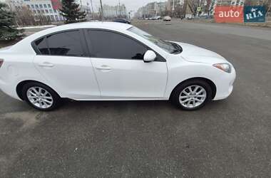 Седан Mazda 3 2012 в 