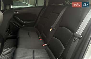 Хэтчбек Mazda 3 2016 в 