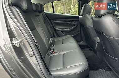 Седан Mazda 3 2022 в 